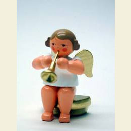 Angel white/gold sitting with Fanfare  -  5,5cm / 2 inch